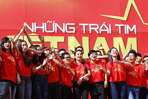 เพลง “หัวใจเวียดนาม”หรือ “Những trái tim Việt Nam”